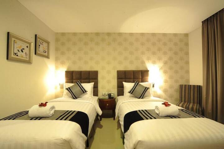 Room 8 of 25