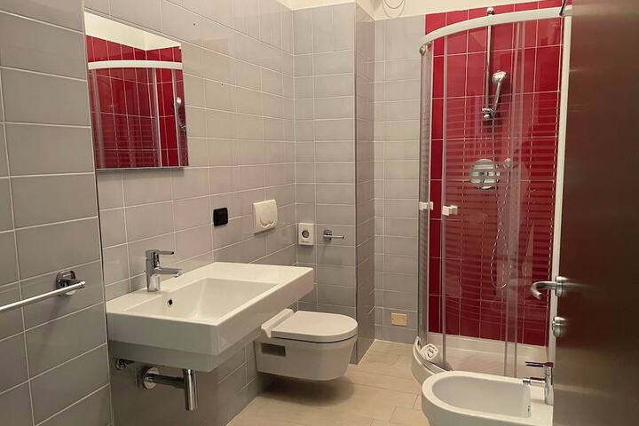 Room 18 of 21