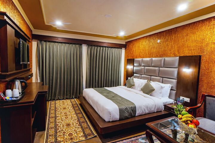 Room 10 of 44