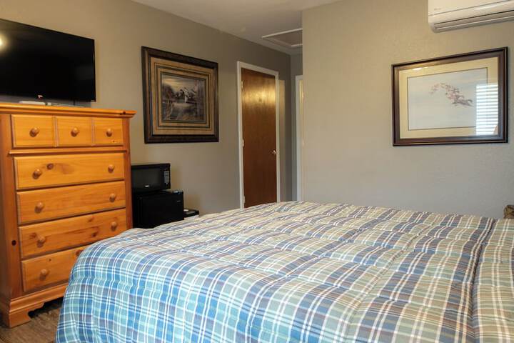 Room 318 of 917
