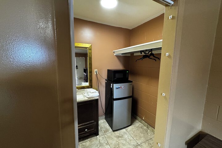 Room 40 of 43