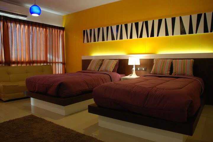 Room 4 of 19