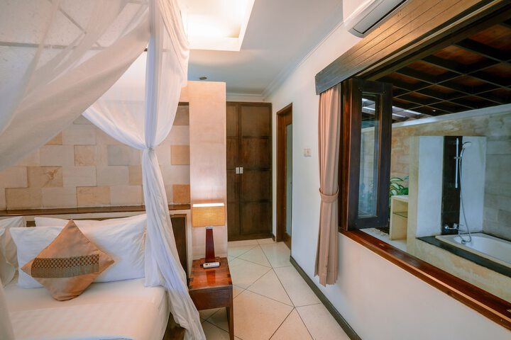 Room 22 of 120