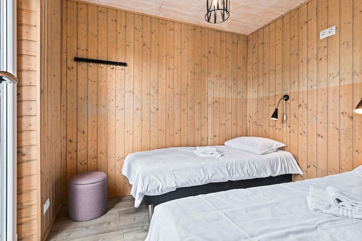 Room 12 of 61