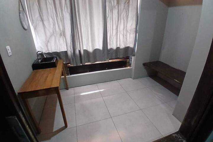 Room 6 of 61
