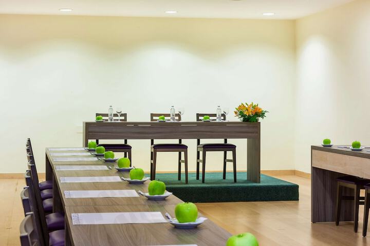 Business Center 103 of 123