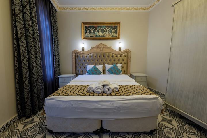 Room 28 of 67