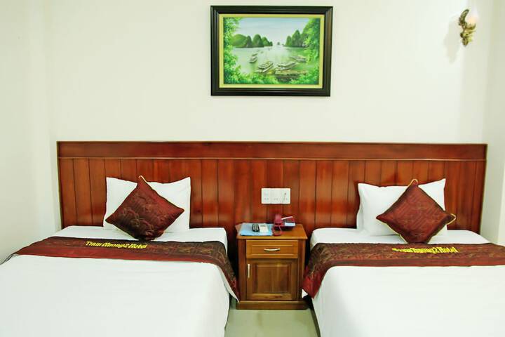 Room 2 of 17