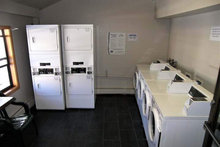 Laundry 15 of 36