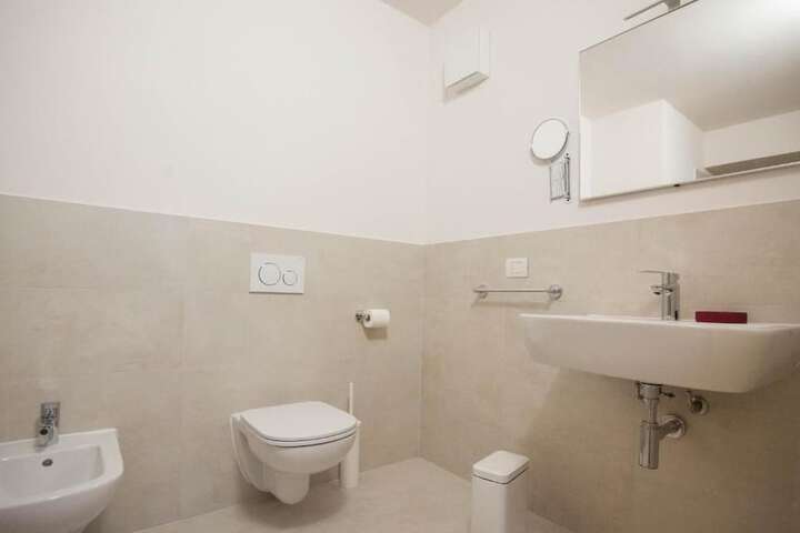 Room 20 of 27