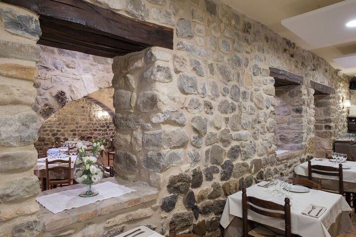 Dining 69 of 88