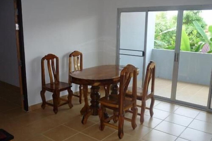 Room 4 of 18