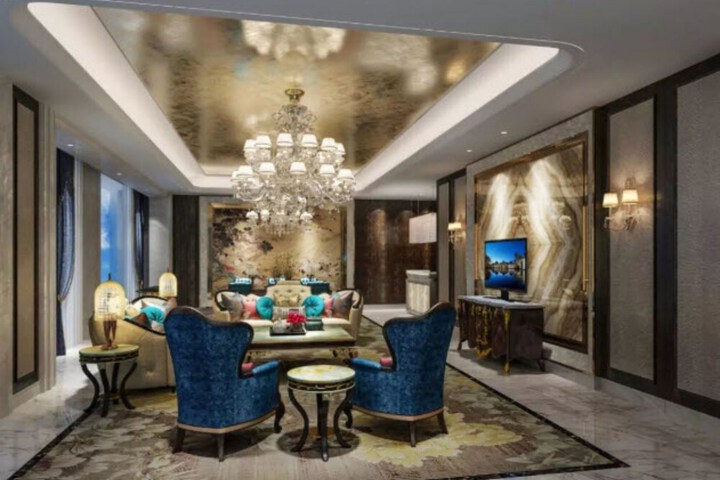 Room 4 of 18