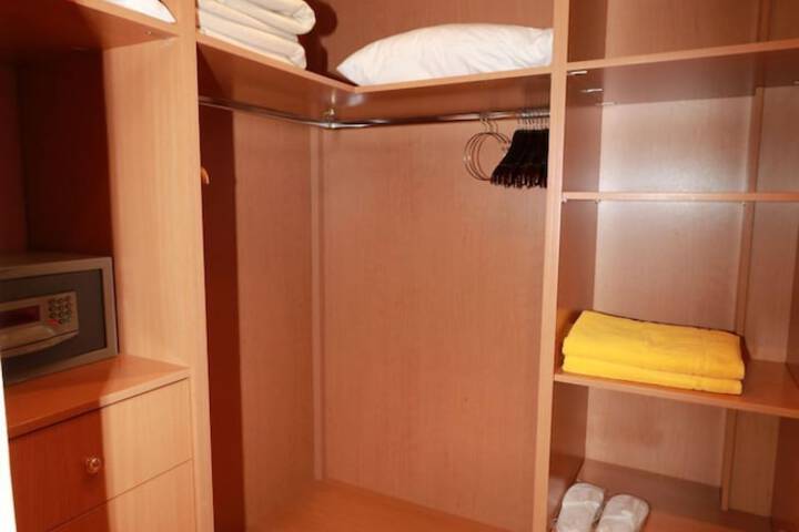Room 62 of 138