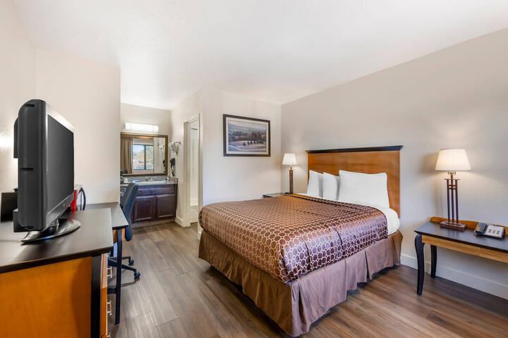 Room 16 of 26