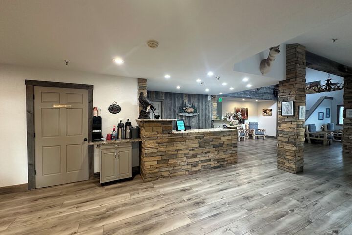 Hotel Interior 4 of 36