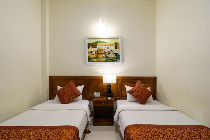 Room 15 of 42