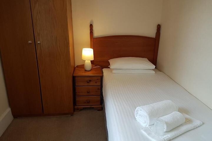 Room 19 of 39