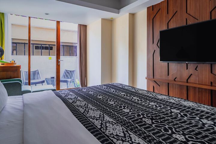 Room 7 of 48