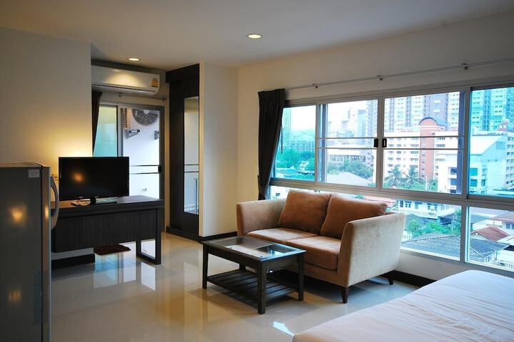 Room 12 of 19