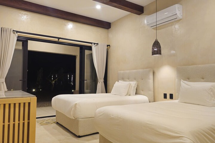 Room 31 of 66