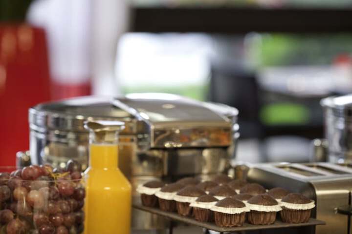 Breakfast/Coffee Service 85 of 136