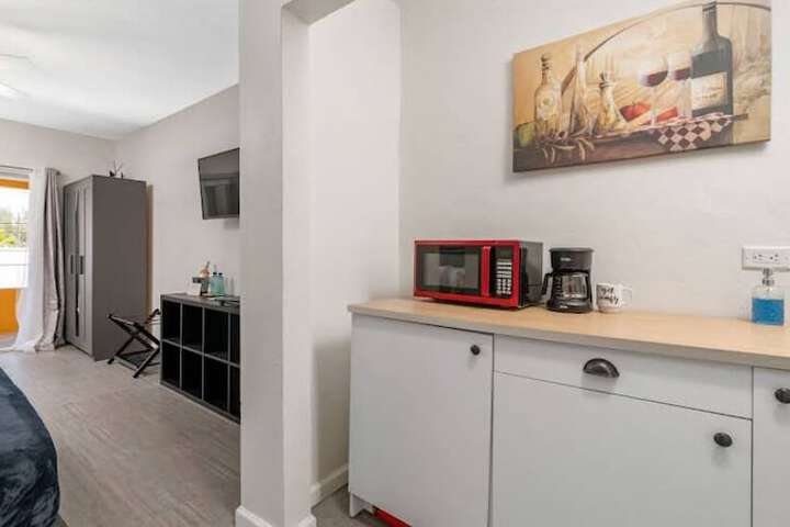 Room 3 of 25