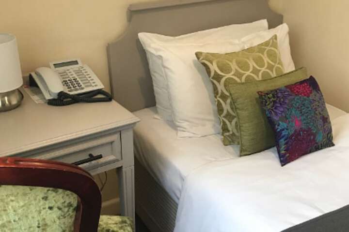 Room 7 of 73