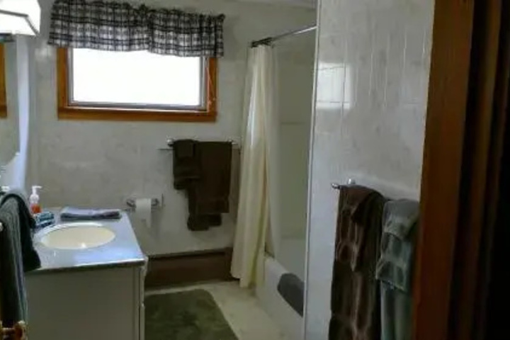 Room 6 of 6