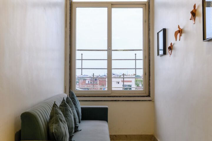 Room 8 of 14