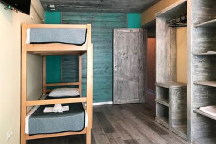Room 12 of 33