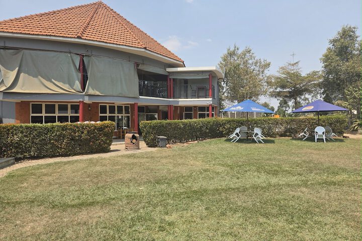 Hotel Exterior 15 of 17