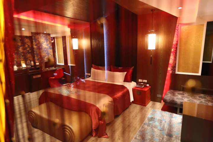 Room 29 of 70