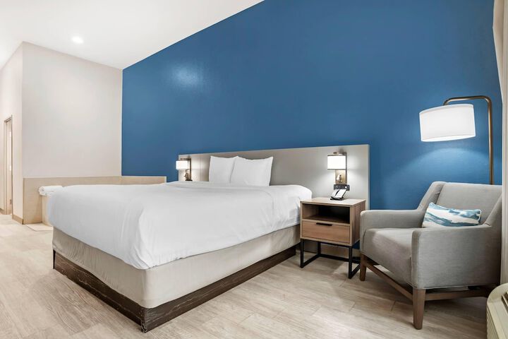 Room 47 of 74