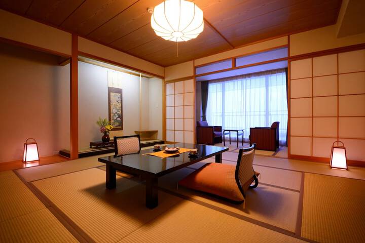 Room 6 of 27