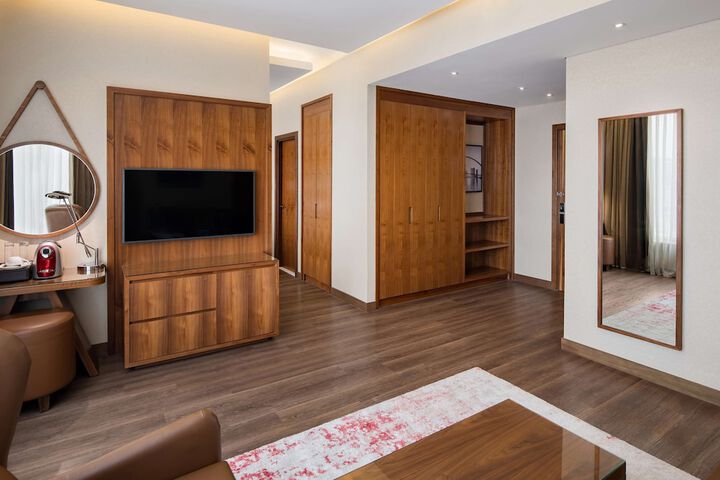 Room 30 of 260