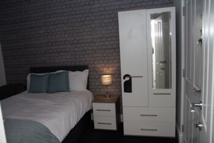 Room 25 of 36