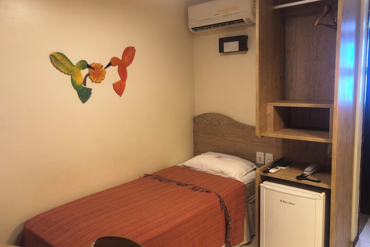 Room 16 of 80