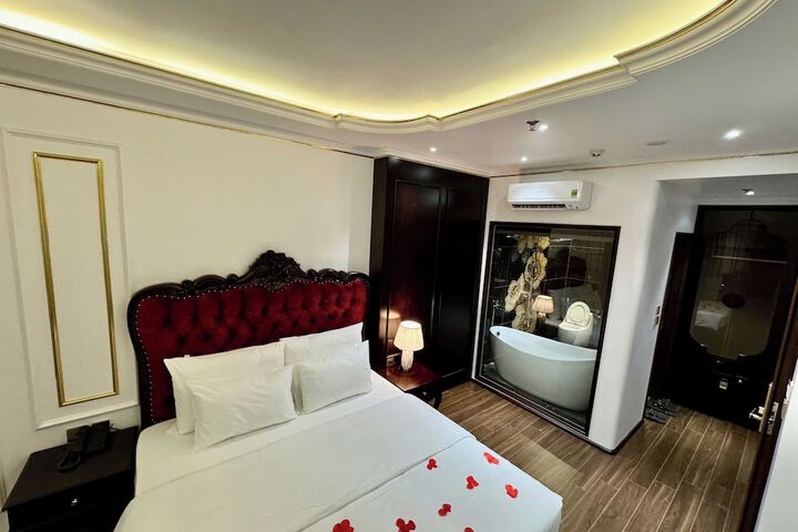 Room 80 of 165