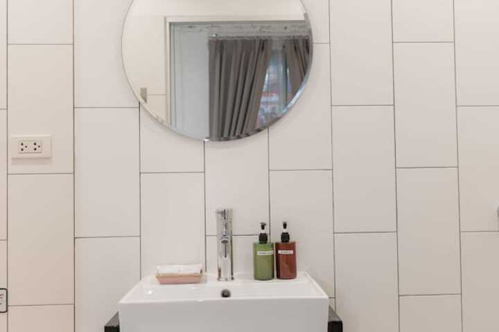 Room 75 of 93