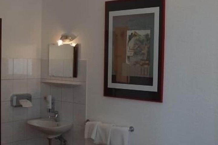 Room 17 of 21