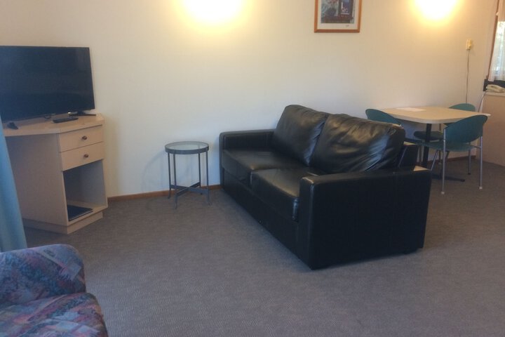 Room 35 of 64