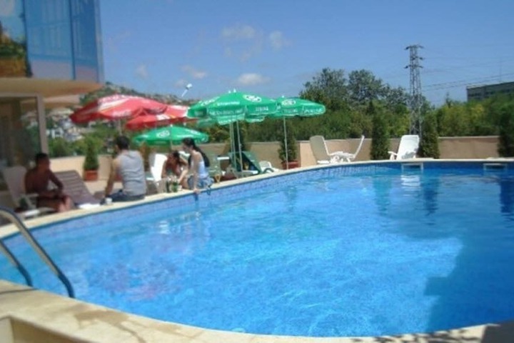 Photo 13