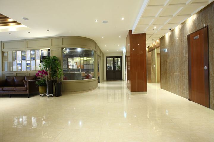 Hotel 6 of 78