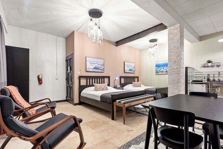 Room 14 of 68