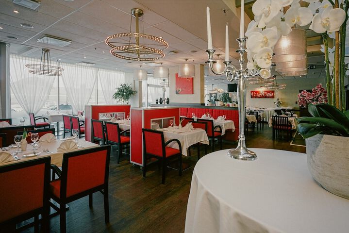 Dining 44 of 63