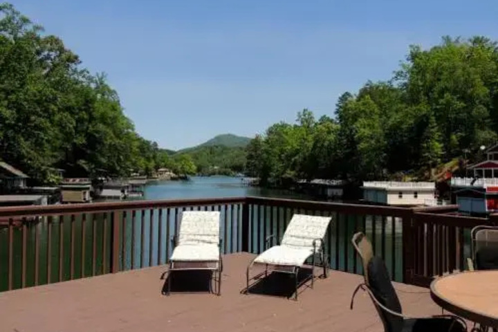 Exterior of Waters Edge