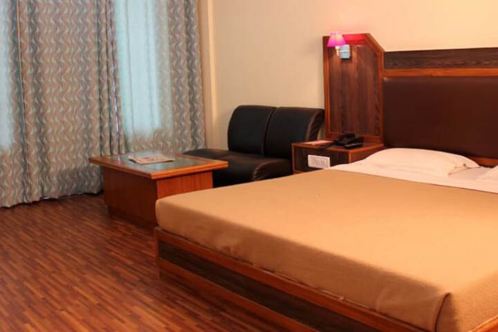Room 5 of 31