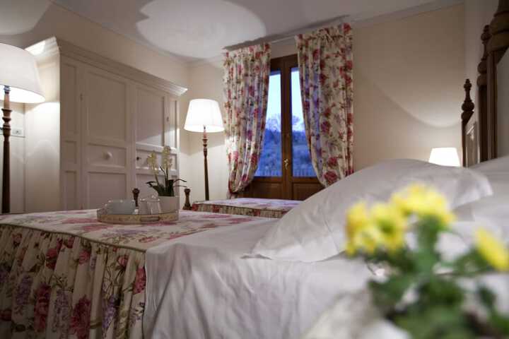 Room 30 of 96