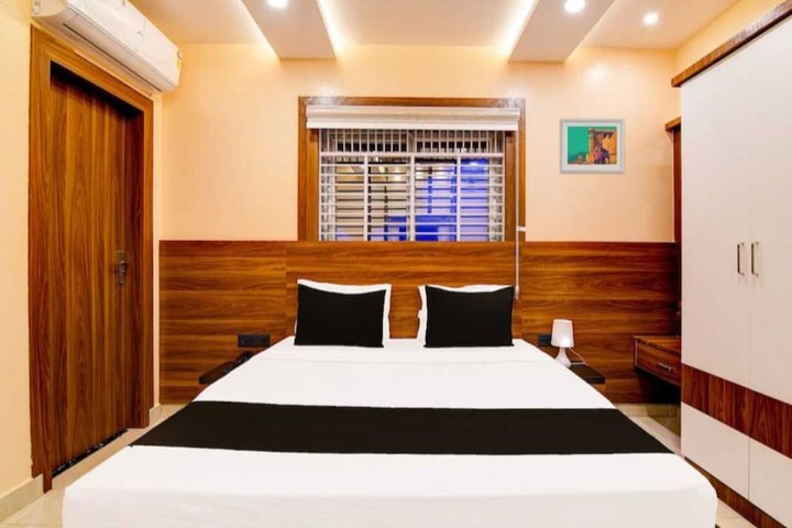 Room 5 of 6